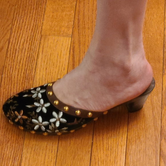 Miu Miu vintage embroidered clogs - Picture 3 of 9